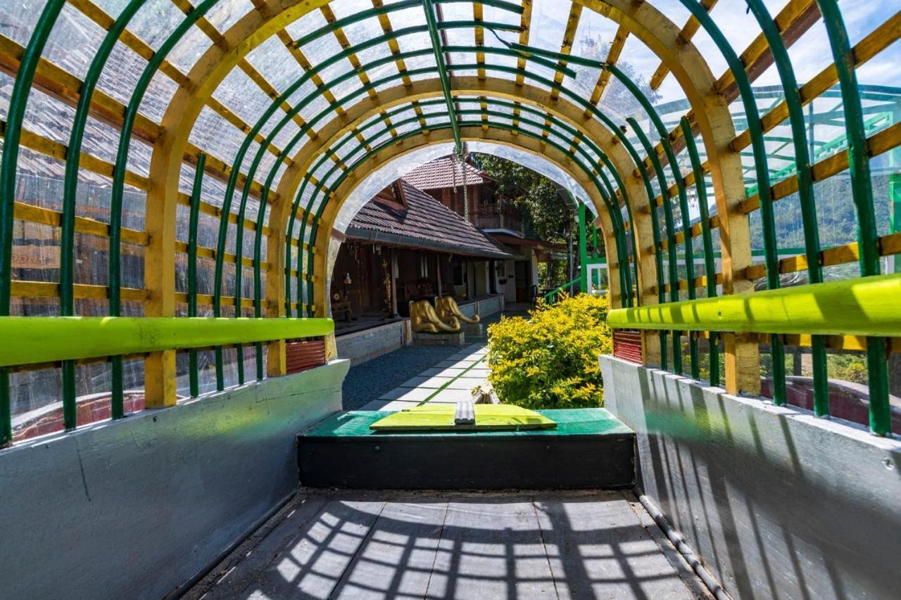 Castillo De Woods , The Private Luxury Villa , 8 Bhk, Vattavada Kottakamboor Exterior photo